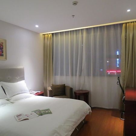 Yiting Si Ji Hotel Nantong Gongnong North Road Kültér fotó